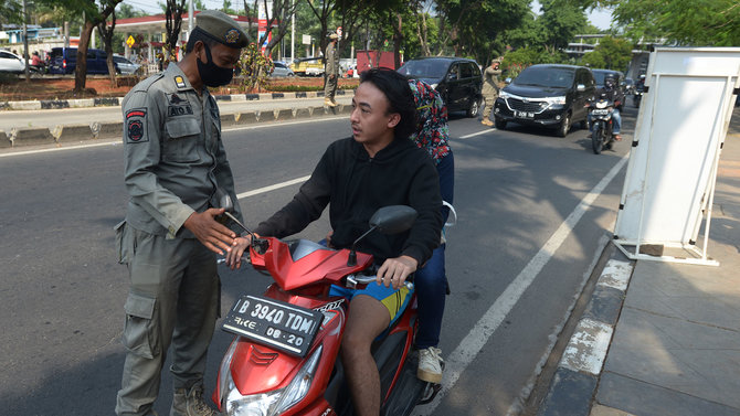 razia masker di pulo gebang