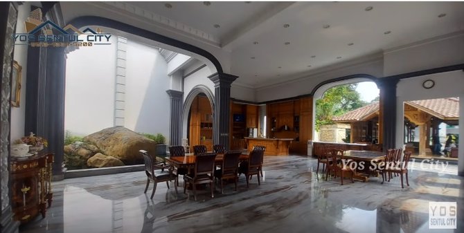 Potret Rumah Super Mewah Di Sentul Mirip Istana Kerajaan Harganya Fantastis Halaman 7 Merdeka Com