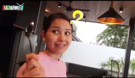 alyssa daguise tak tahu sendok