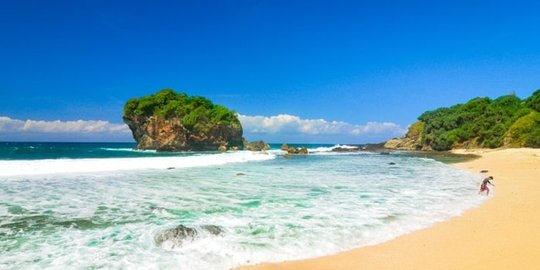 Mengunjungi Pantai Jungwok, 'Surga Tersembunyi' di Gunung Kidul yang Memesona