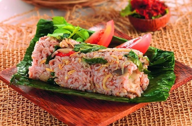 7 resep olahan nasi merah rekomendasi menu untuk diet sehat