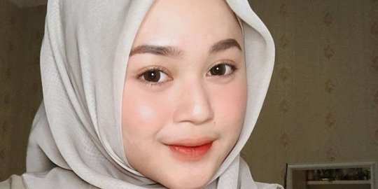 Kini Berhijab, Ini 5 Potret Cecilia Gina Putri Limbad yang Makin Memesona