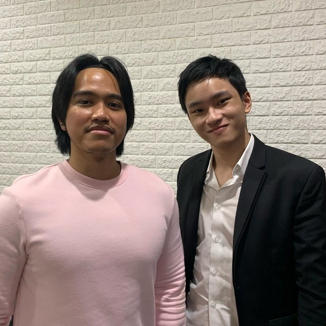 kaesang pangarep foto bareng azka corbuzier