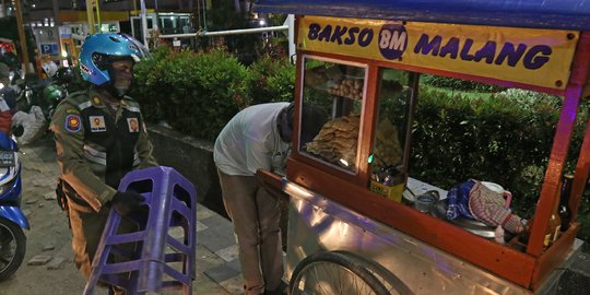 Pelaku Usaha Depok Keluhkan Omzet Turun Lagi Sejak Pembatasan Aktivitas Diberlakukan