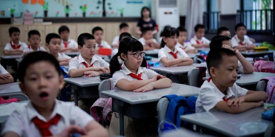 Penelitian: Siswa Di China Depresi & Mencoba Bunuh Diri Karena Penutupan Sekolah