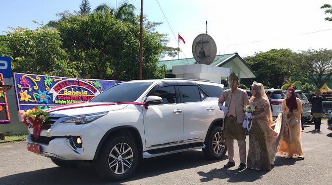 mobil dinas wali kota bengkulu laris manis antar pengantin saat weekend