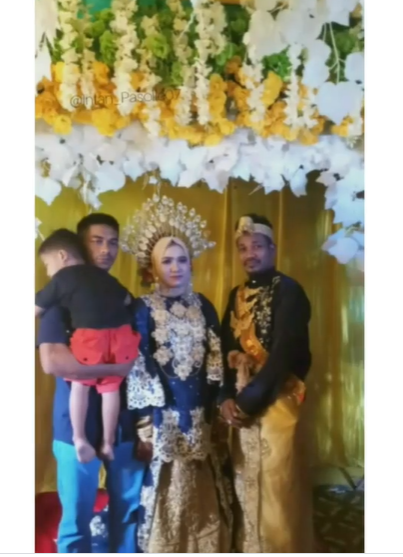 video wanita nangis dipelukan mantan suami