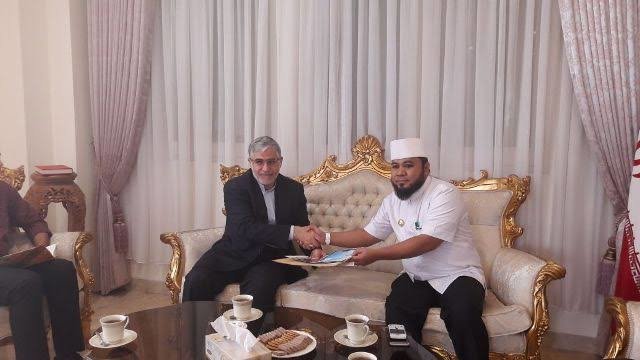 helmi hasan undang dubes iran untuk promosi batik amp investasi di kota bengkulu