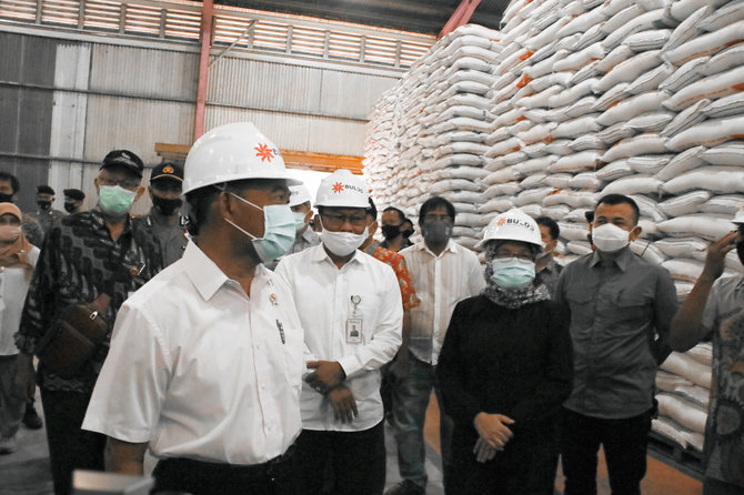 455000 kk di sumut dapat bansos beras dari pemerintah pusat 15 kg untuk 3 bulan