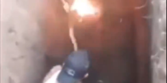 Viral Video Api Muncul dari Liang Lahat, Dianggap Azab hingga Settingan