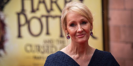29 Kata-kata Bijak JK Rowling, Penulis Harry Potter yang Inspiratif