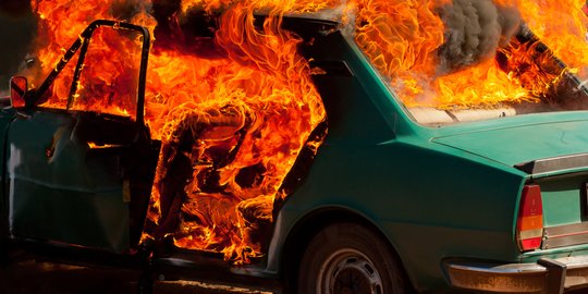 8 Penyebab Mobil Terbakar Sendiri, Waspadai dan Kenali Gejala Sejak Dini