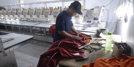 Menengok Produksi Baju Kesehatan Rumah Sakit