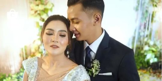 Resmi Jadi Suami Istri Ini 3 Sumber Pendapatan Nella Kharisma Dan Dory Harsa Merdeka Com