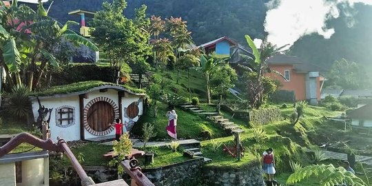 Bak di Luar Negeri, Ini 3 Potret Rumah Hobbit di Karo yang Instagramable