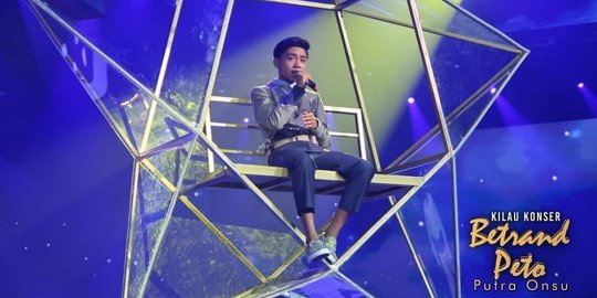 Digelar Tanpa Penonton, Ini 4 Potret Konser Perdana Betrand Peto yang Memukau