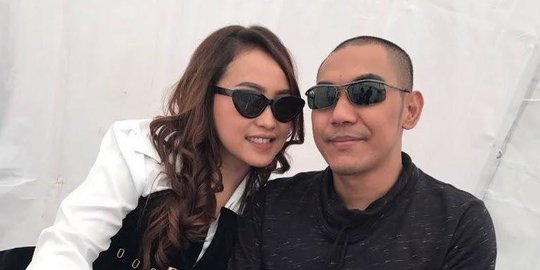 5 Potret Aji Darmaji, Suami Mpok Alpa yang Jarang Tersorot Kamera