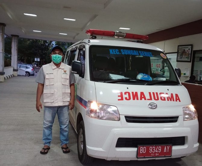 ambulans jsps pemkot bengkulu antar pasien kanker payudara ke rumah sakit palembang