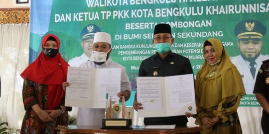 Cerita Bupati Muara Enim Ngantor di Desa dan Wali Kota Bengkulu Ngantor di Masjid