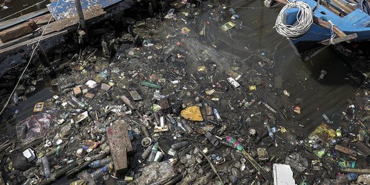 Jakarta Produksi 2.000 Ton Sampah Plastik Per Hari