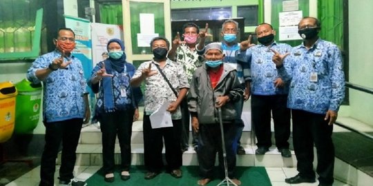 Kisah Haru Kakek Sukardi Bertemu Keluarga Setelah 54 Tahun Terpisah