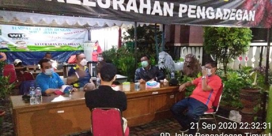 Air Diprediksi Datang Dini Hari, Warga Pancoran Ngungsi ke GOR & Rusunawa Pengadegan