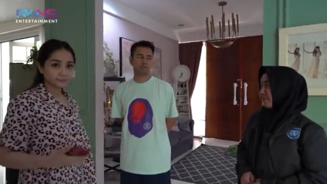 lala pengasuh rafathar kuliah