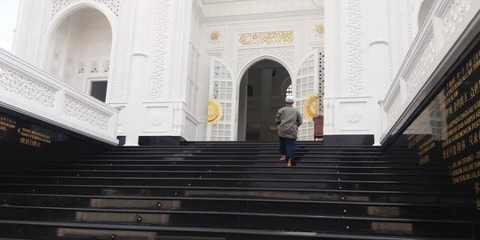 Disebut Mirip Taj Mahal, Intip Keunikan Masjid Ramlie Mustofa di Jakarta