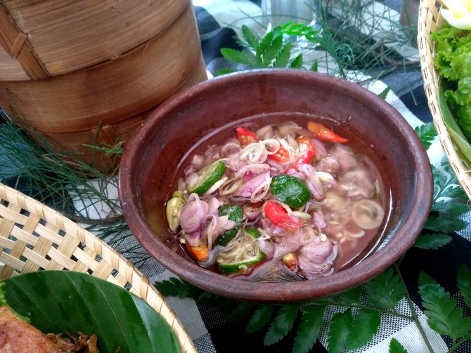 ilustrasi sambal matah