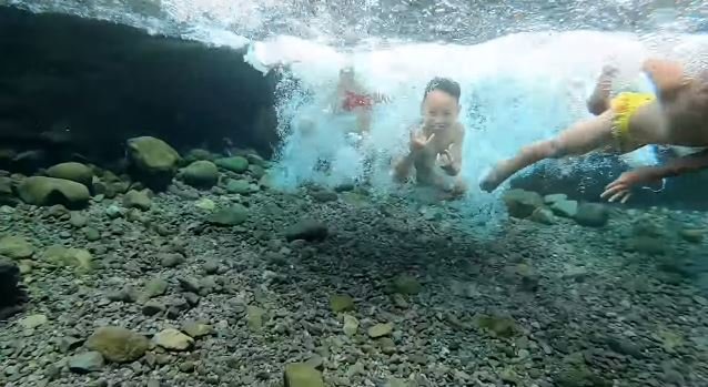 sumber mata air aqua cipondok