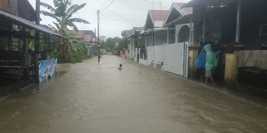 Diguyur Hujan Deras, Lima Wilayah Kota Padang Terendam Banjir