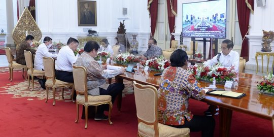 Presiden Jokowi Perintahkan Para Menteri Solid Atasi Kemiskinan