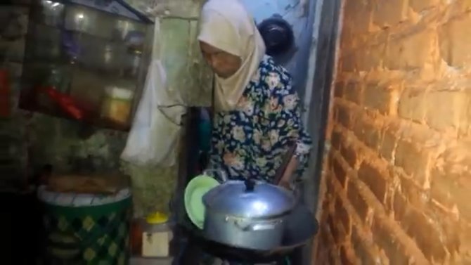 tempat tinggal ade londok