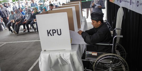LSI Denny JA Paparkan 7 Alasan Pilkada 2020 Jangan Ditunda