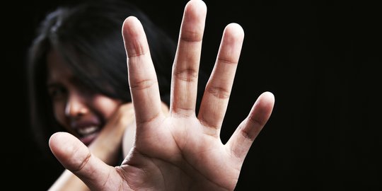 Dituduh Pelakor, Remaja Putri di Palembang Dikeroyok Ibu & Tiga Anak