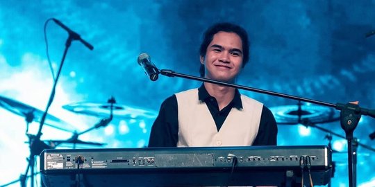 Heboh Postingan Dul Jaelani Merasa Keren, Warganet Ramai Komentar Begini