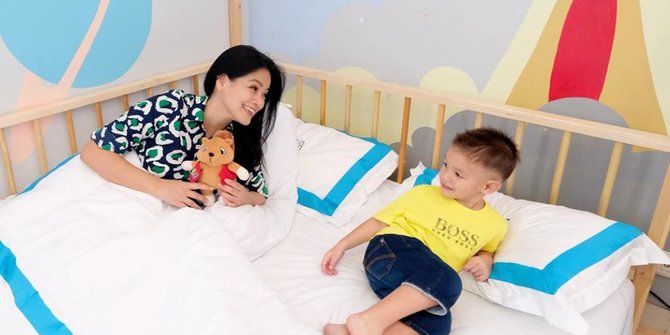 Potret Kece Kamar  Tidur  Anak  Titi Kamal Bertema Luar 