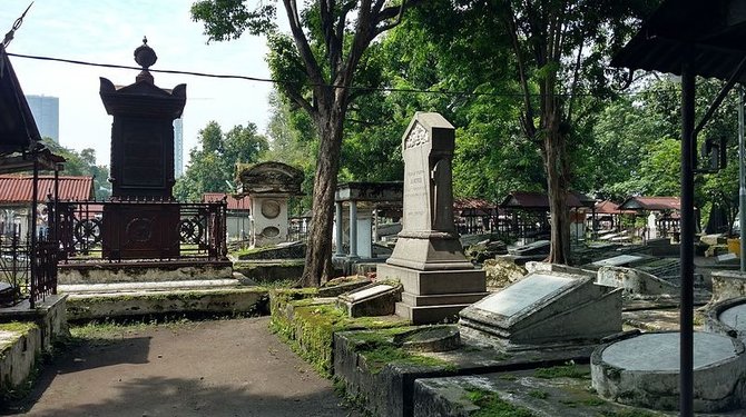 makam peneleh surabaya