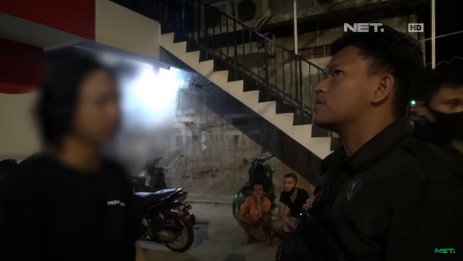 cewek muda mengaku dipaksa mantan pacar ngamar