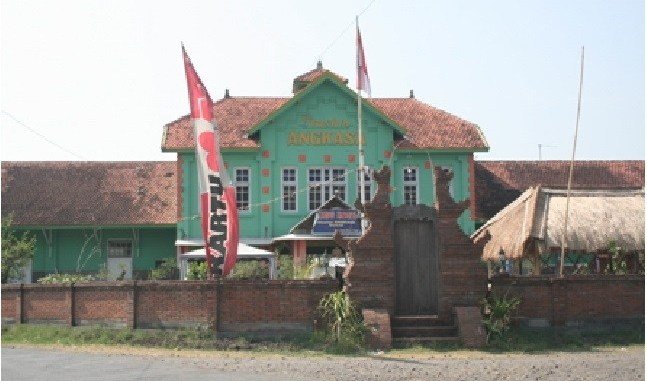 bekas stasiun kereta api