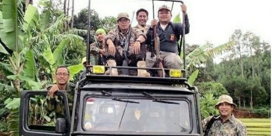Hobi Menembak, Intip Potret Parto Blusukan di Tengah Hutan