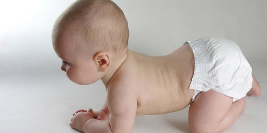 7 Masalah Kesehatan yang Bisa Muncul Akibat Penggunaan Bedak Bayi
