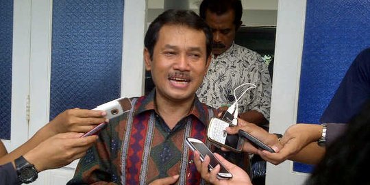 KPK Telisik Pembayaran Kredit Mobil Mewah Eks Bupati Bogor Rachmat Yasin