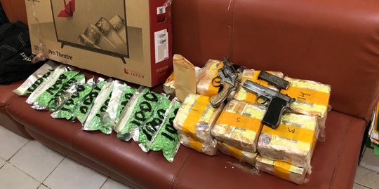 Polresta Pekanbaru Gagalkan Peredaran 13 Kg Sabu dan 10.000 Butir Ekstasi