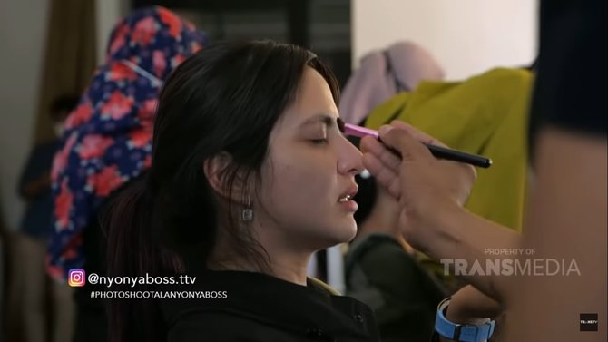 bulu mata nia ramadhani 5 juta