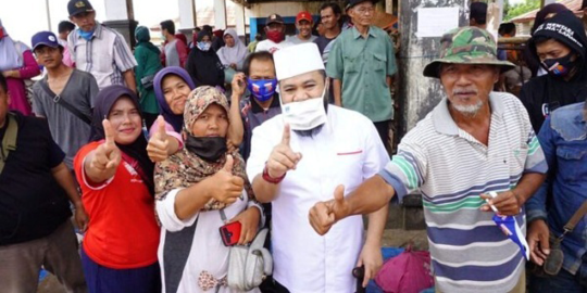 Teriakan 'Ganti Gubernur' Sambut Helmi Hasan di Pasar Nelayan Bengkulu Selatan