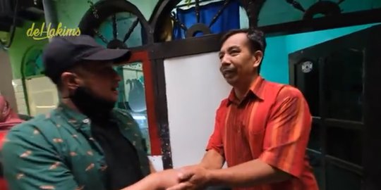 Irfan Hakim Sampai Ngos-ngosan Keluar Masuk Gang, Ini Potret Rumah Mang Oleh Odading