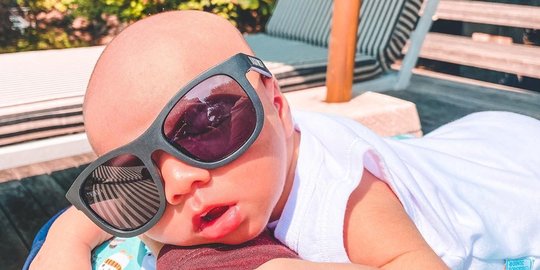 Foto Terbaru Baby Air Anak Irish Bella & Ammar Saat Berjemur, Potretnya Bikin Salfok