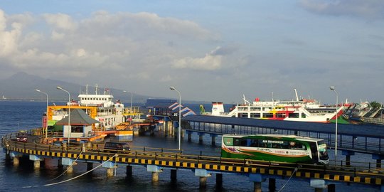 data bps: jumlah penumpang pesawat alami tren kenaikan sejak juni hingga agustus