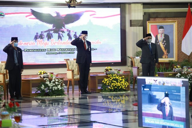 ganjar saat upacara hari kesaktian pancasila secara virtual di gedung gradhika bhakti praja